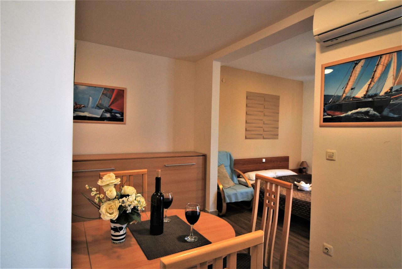Nautica Apartments Betina  Zewnętrze zdjęcie