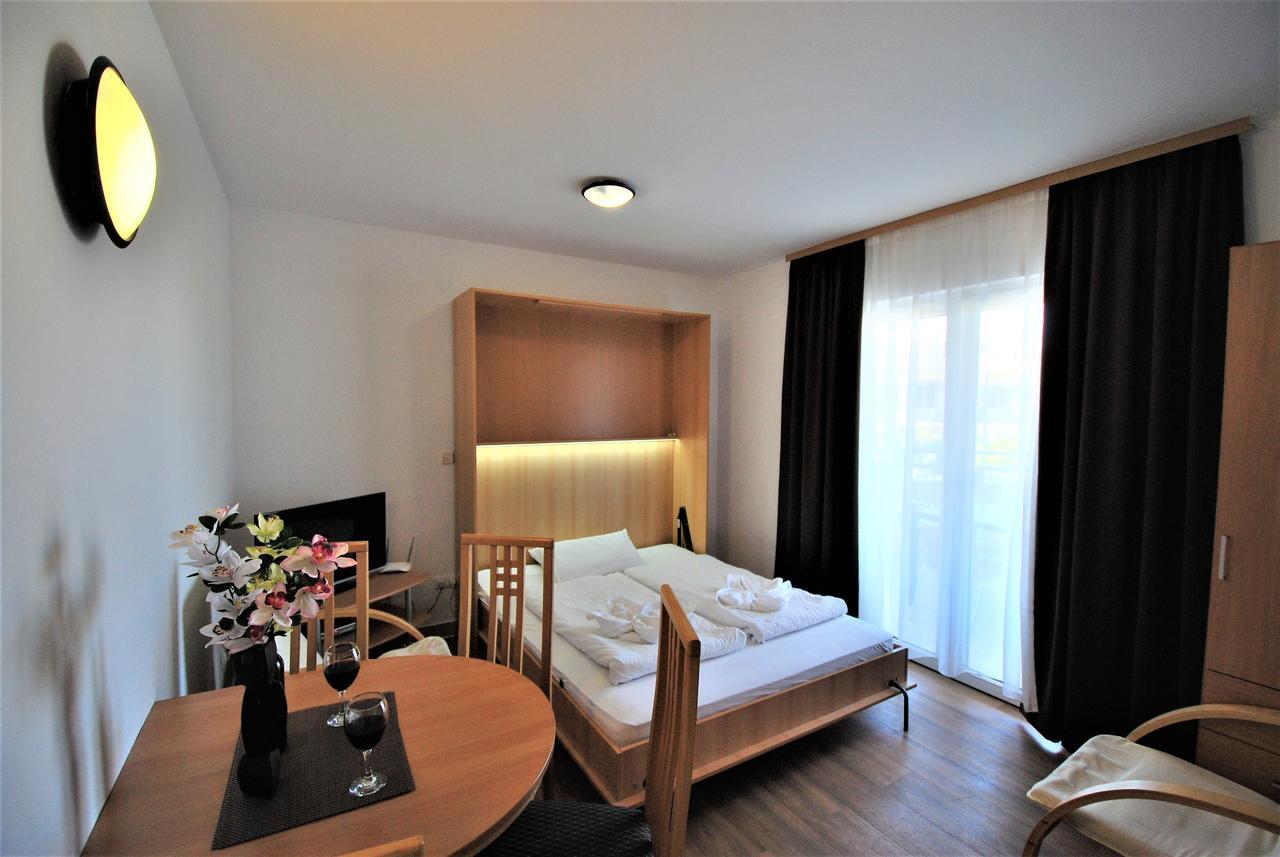 Nautica Apartments Betina  Zewnętrze zdjęcie
