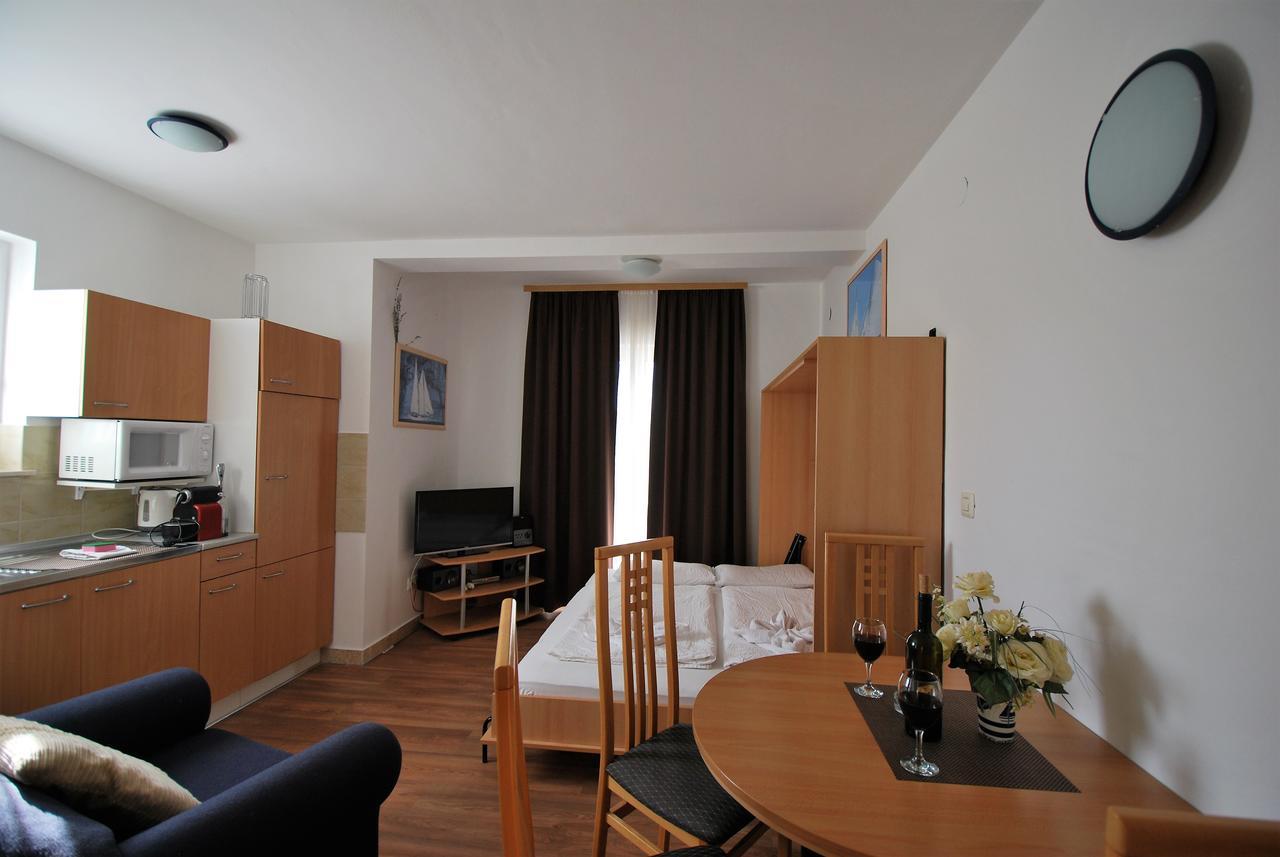 Nautica Apartments Betina  Zewnętrze zdjęcie