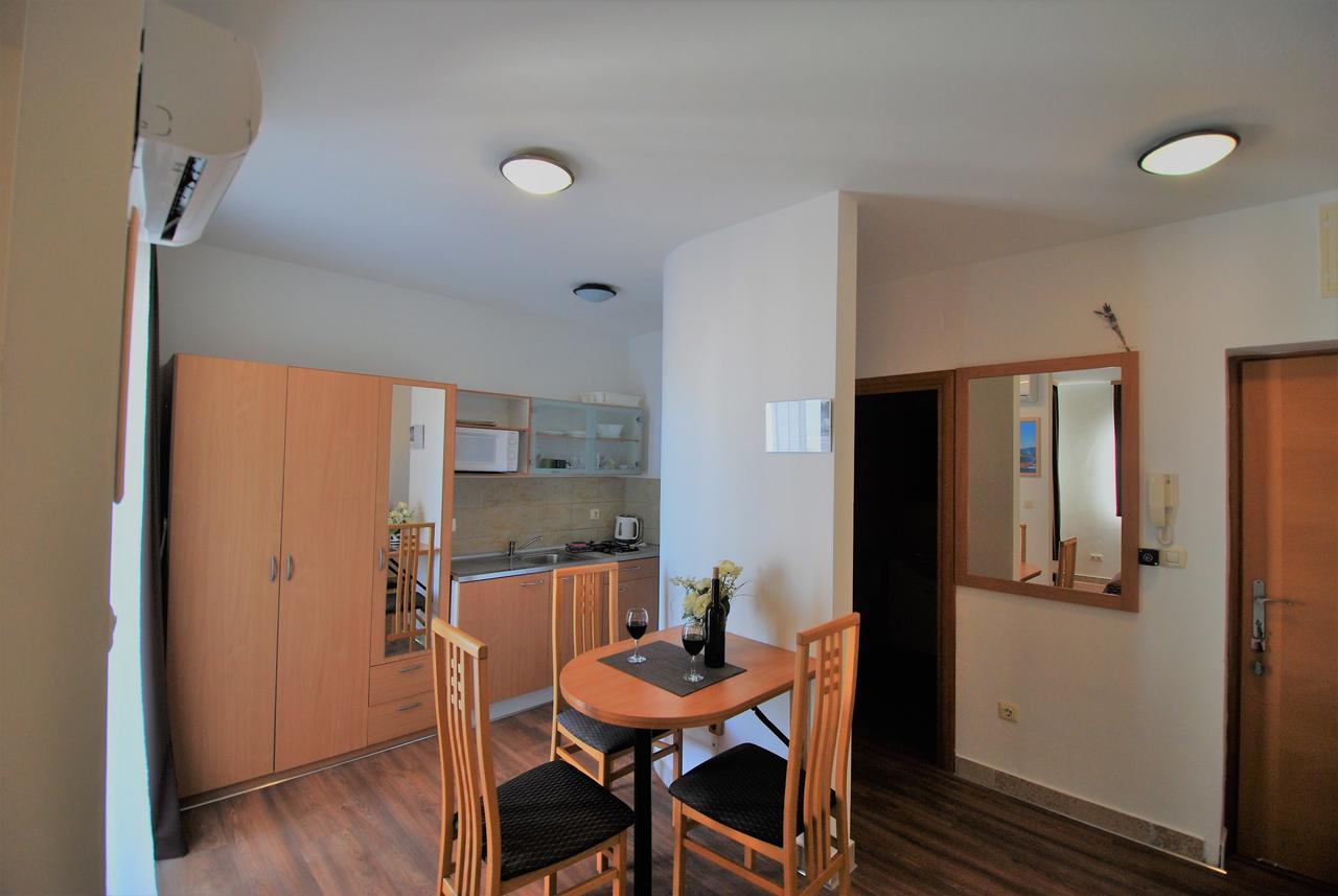 Nautica Apartments Betina  Zewnętrze zdjęcie