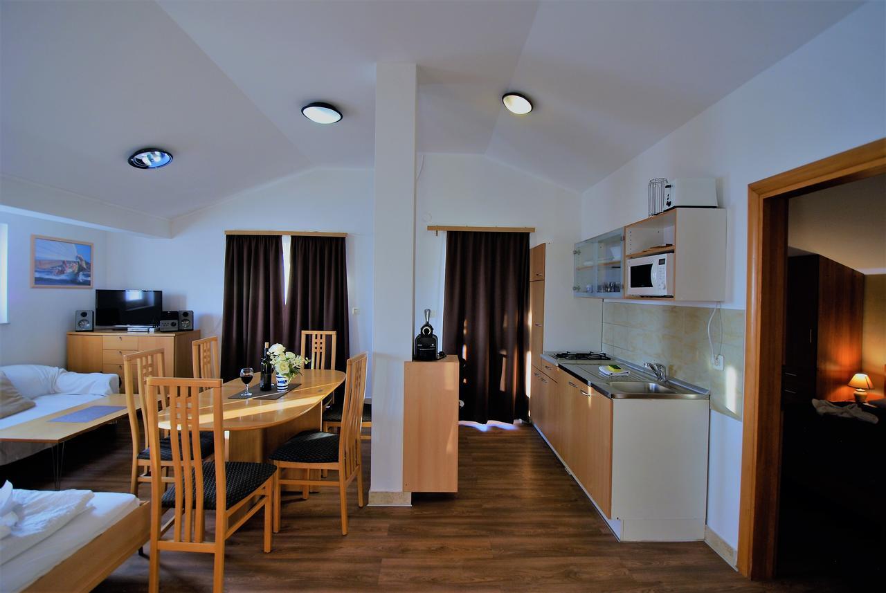 Nautica Apartments Betina  Zewnętrze zdjęcie